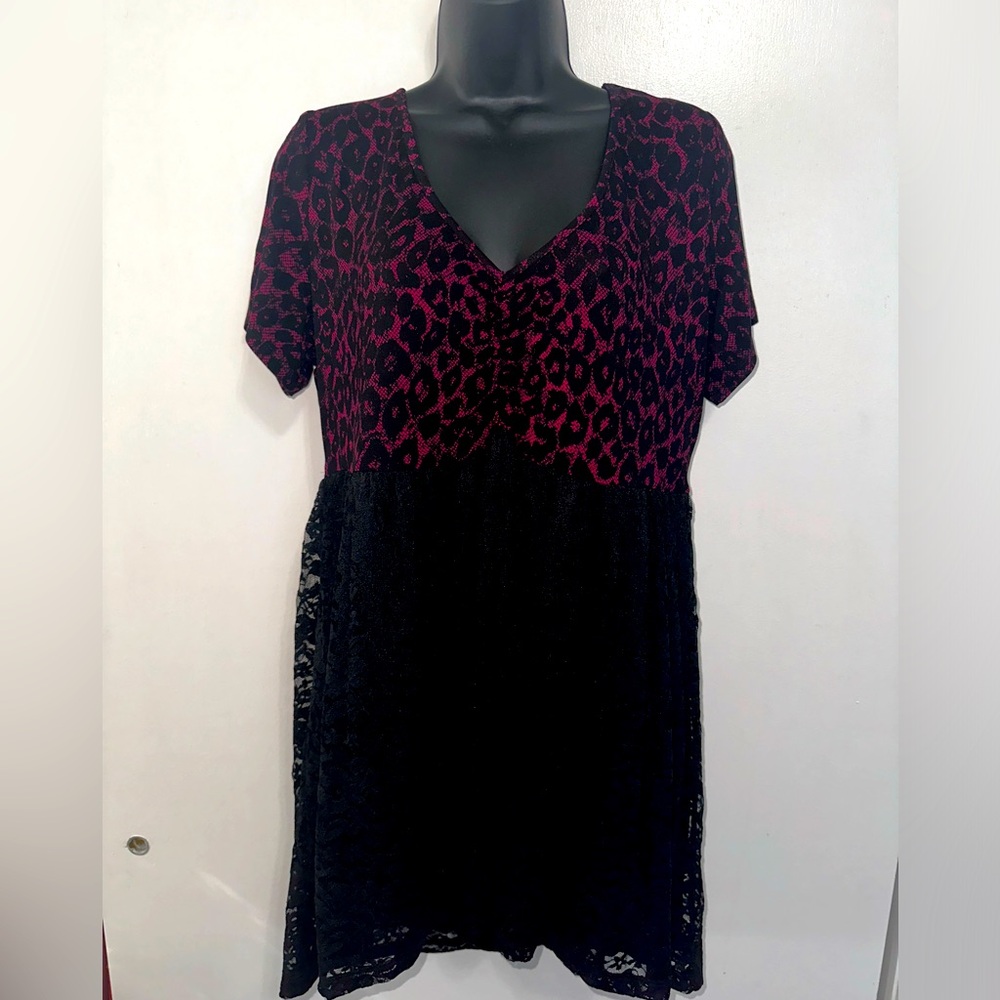 NWT Torrid Short Sleeve Leopard Babydoll With Lace Size 1